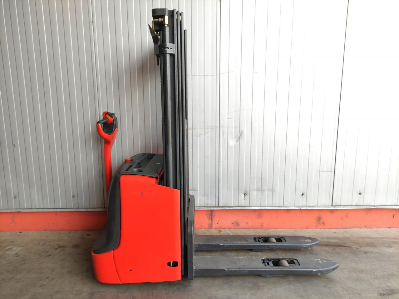 Linde L12i-1172 - Штабелер: фото 2 Linde L12i-1172 - Штабелер: фото 2