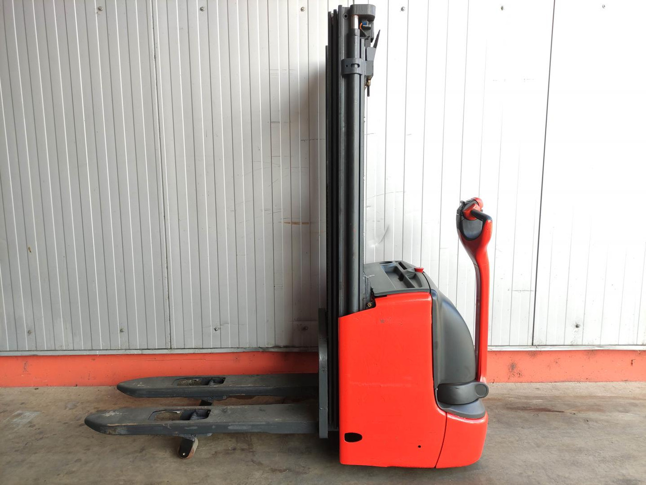 Linde L12i-1172 - Штабелер: фото 1 Linde L12i-1172 - Штабелер: фото 1