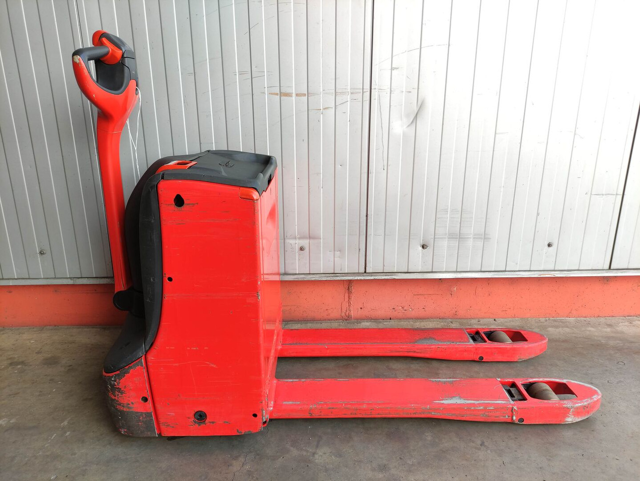 Linde T16-1152 - Тележка: фото 2 Linde T16-1152 - Тележка: фото 2