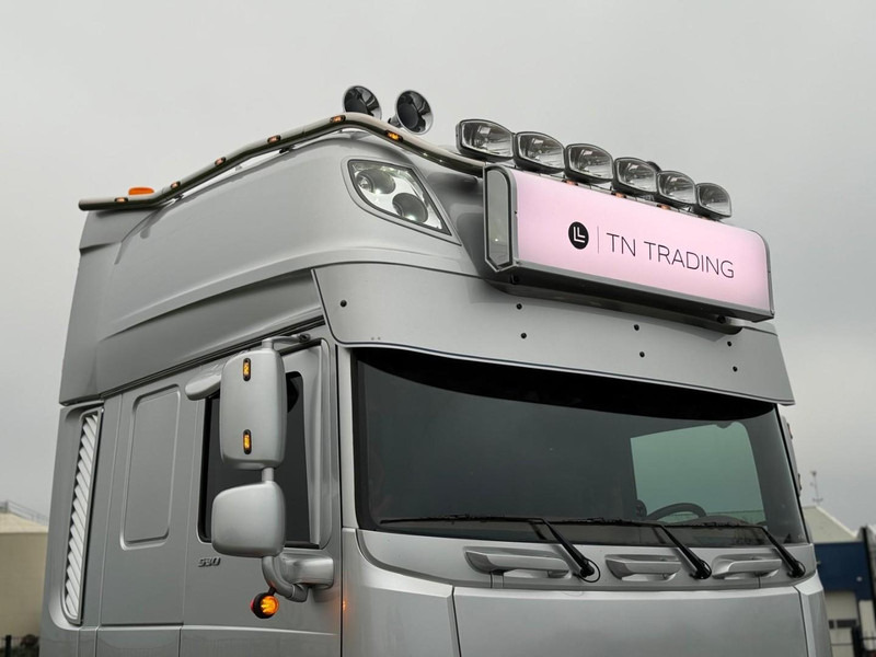 DAF XF 530 FT VOLLUCHT, SHOWTRUCK, RETARDER, LEER, PTO/HYDRAULIEK. - Тягач: фото 2 DAF XF 530 FT VOLLUCHT, SHOWTRUCK, RETARDER, LEER, PTO/HYDRAULIEK. - Тягач: фото 2