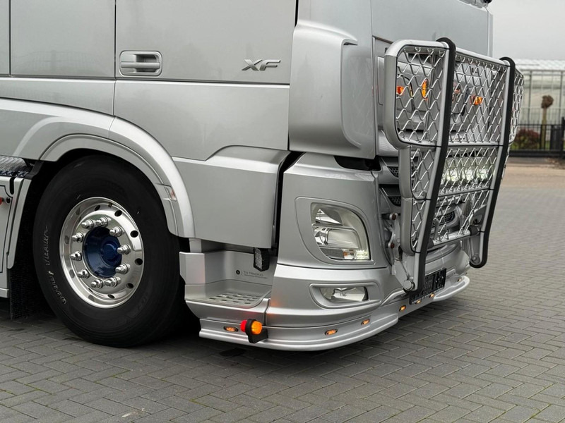 DAF XF 530 FT VOLLUCHT, SHOWTRUCK, RETARDER, LEER, PTO/HYDRAULIEK. - Тягач: фото 4 DAF XF 530 FT VOLLUCHT, SHOWTRUCK, RETARDER, LEER, PTO/HYDRAULIEK. - Тягач: фото 4