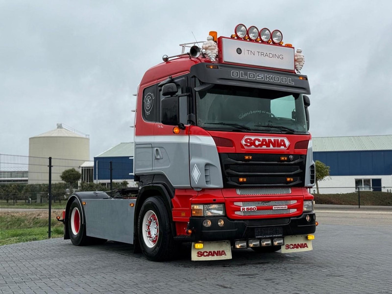 Scania R560 V8 SHOW, TOP, LEREN STOELEN, RETARDER, HANDGESCHAKELD. - Тягач: фото 1 Scania R560 V8 SHOW, TOP, LEREN STOELEN, RETARDER, HANDGESCHAKELD. - Тягач: фото 1