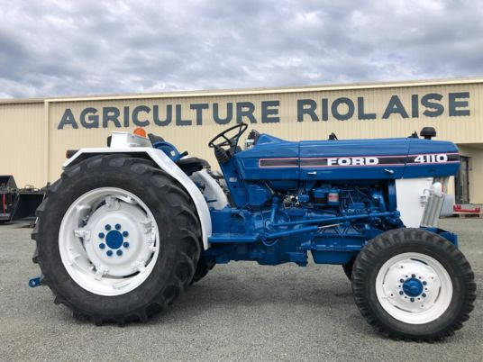 Ford 4110 V fruitier arceau tracteur à 15 000 € sans tva à rajouter - Трактор: фото 1 Ford 4110 V fruitier arceau tracteur à 15 000 € sans tva à rajouter - Трактор: фото 1