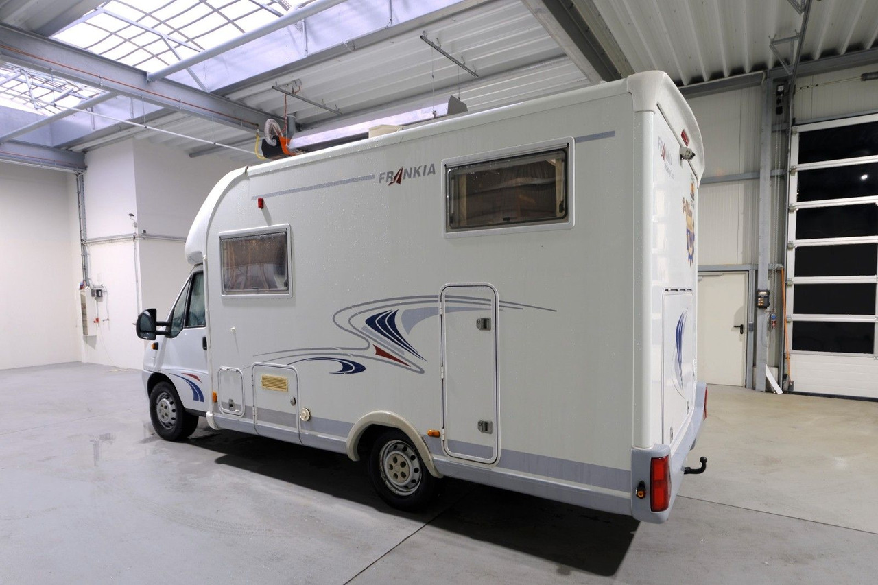 Frankia T 650 BD/Festbett/Garage/Solar/Markise Frankia T 650 BD/Festbett/Garage/Solar/Markise - Полуинтегрированный автодом: фото 3 Frankia T 650 BD/Festbett/Garage/Solar/Markise Frankia T 650 BD/Festbett/Garage/Solar/Markise - Полуинтегрированный автодом: фото 3