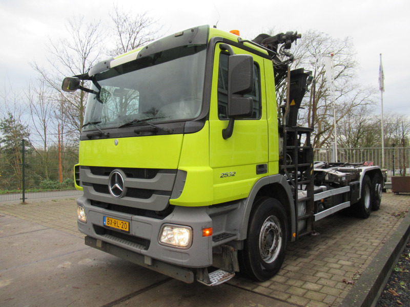 Mercedes-Benz ACTROS 2532 6x2 Palift T20 + Palfinger PK18002-EH Haak - Kraan - Крюковой мультилифт, Автоманипулятор: фото 4 Mercedes-Benz ACTROS 2532 6x2 Palift T20 + Palfinger PK18002-EH Haak - Kraan - Крюковой мультилифт, Автоманипулятор: фото 4