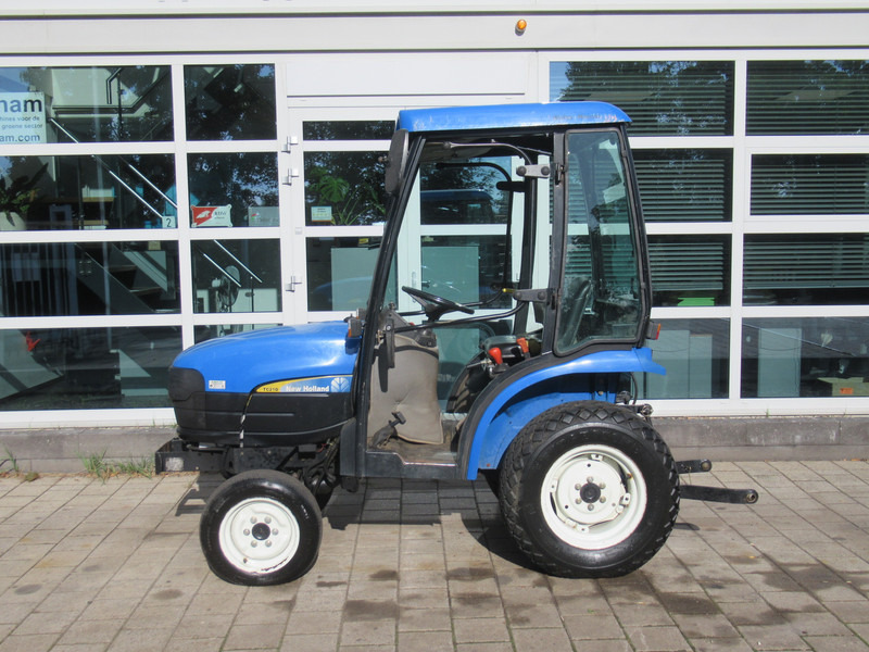 New Holland TC21D 4WD 4x4 Cabine Verwarming - Трактор: фото 2 New Holland TC21D 4WD 4x4 Cabine Verwarming - Трактор: фото 2