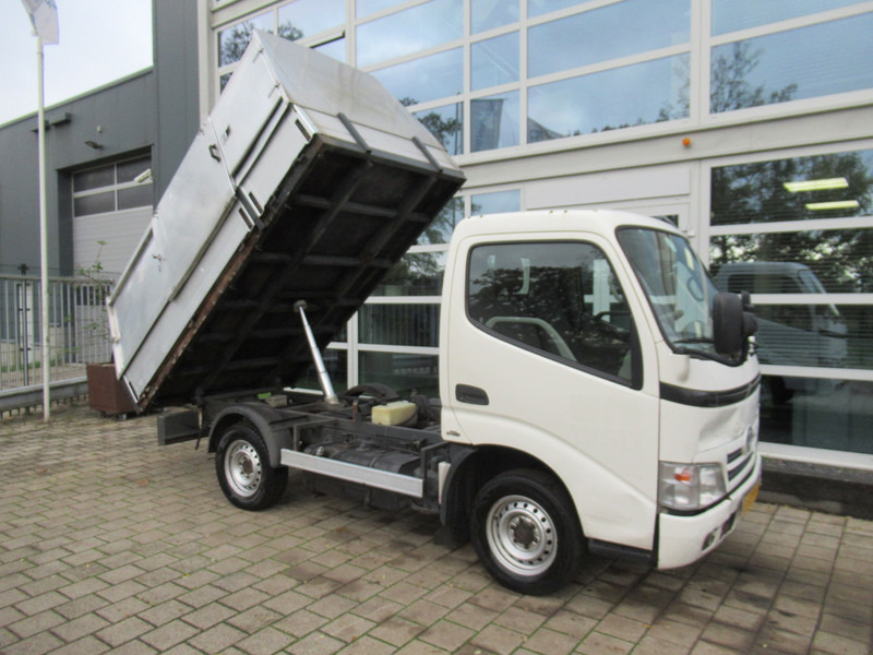 Toyota Dyna 100 3.0 D-4D 80KW Comfort Veegvuilkipper Tipper - Малотоннажный самосвал: фото 2 Toyota Dyna 100 3.0 D-4D 80KW Comfort Veegvuilkipper Tipper - Малотоннажный самосвал: фото 2