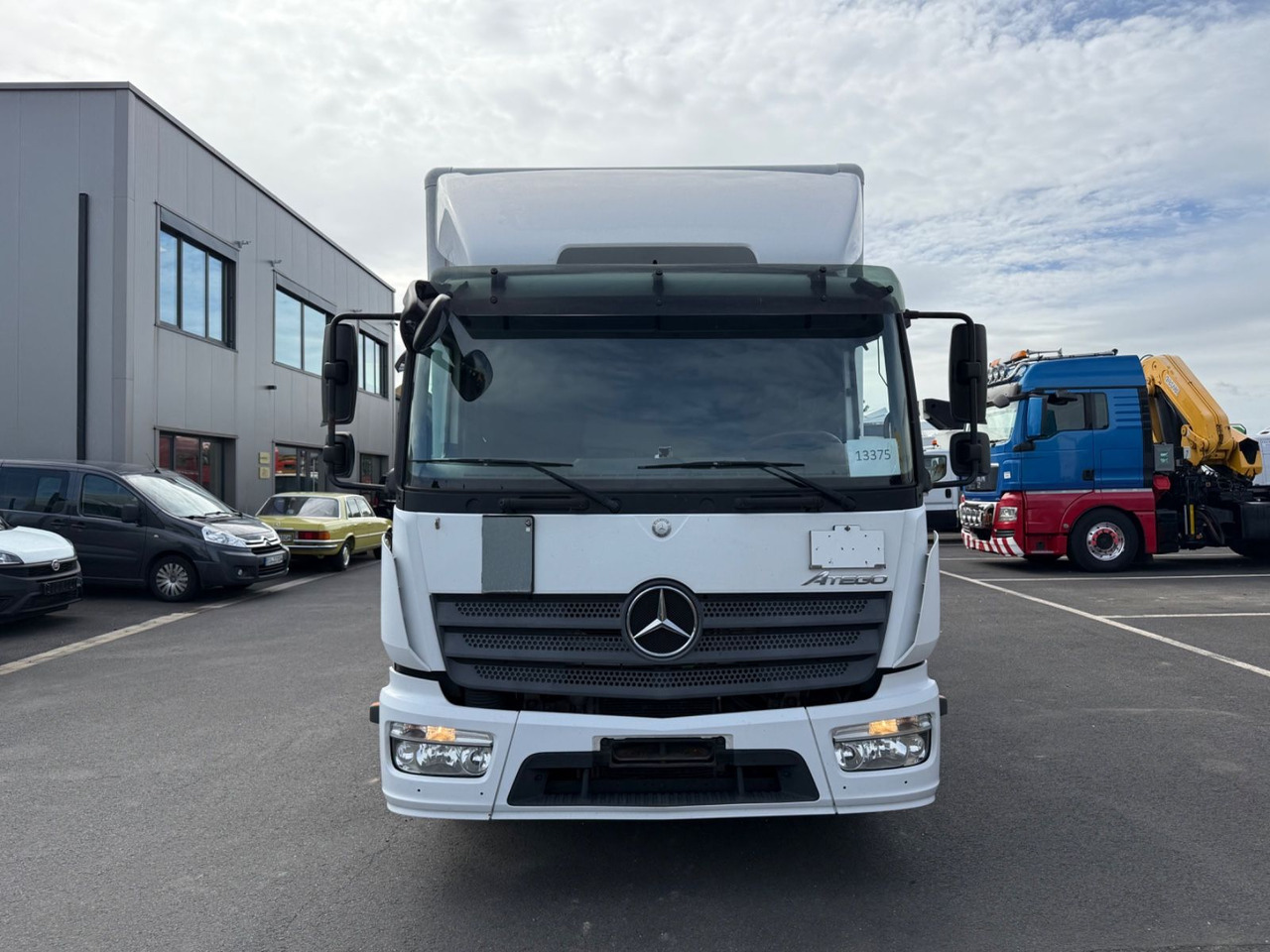 Mercedes-Benz Atego 3 4x2 821 4x2 LBW / Ahk. / Palfinger / 6m - Грузовик с закрытым кузовом: фото 2 Mercedes-Benz Atego 3 4x2 821 4x2 LBW / Ahk. / Palfinger / 6m - Грузовик с закрытым кузовом: фото 2