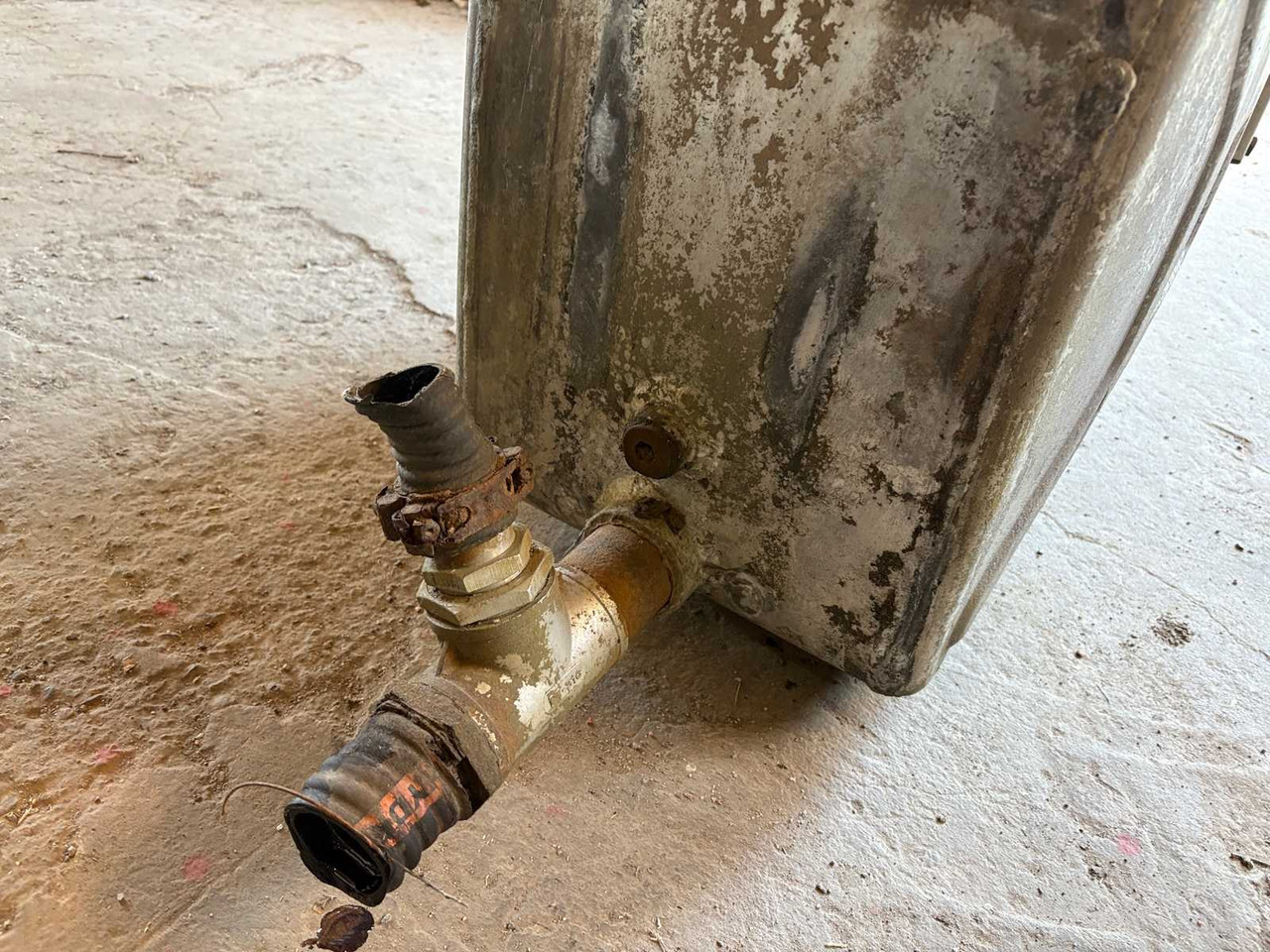 Hydraulic tank Kovi - Бак для гидравлической жидкости: фото 4 Hydraulic tank Kovi - Бак для гидравлической жидкости: фото 4
