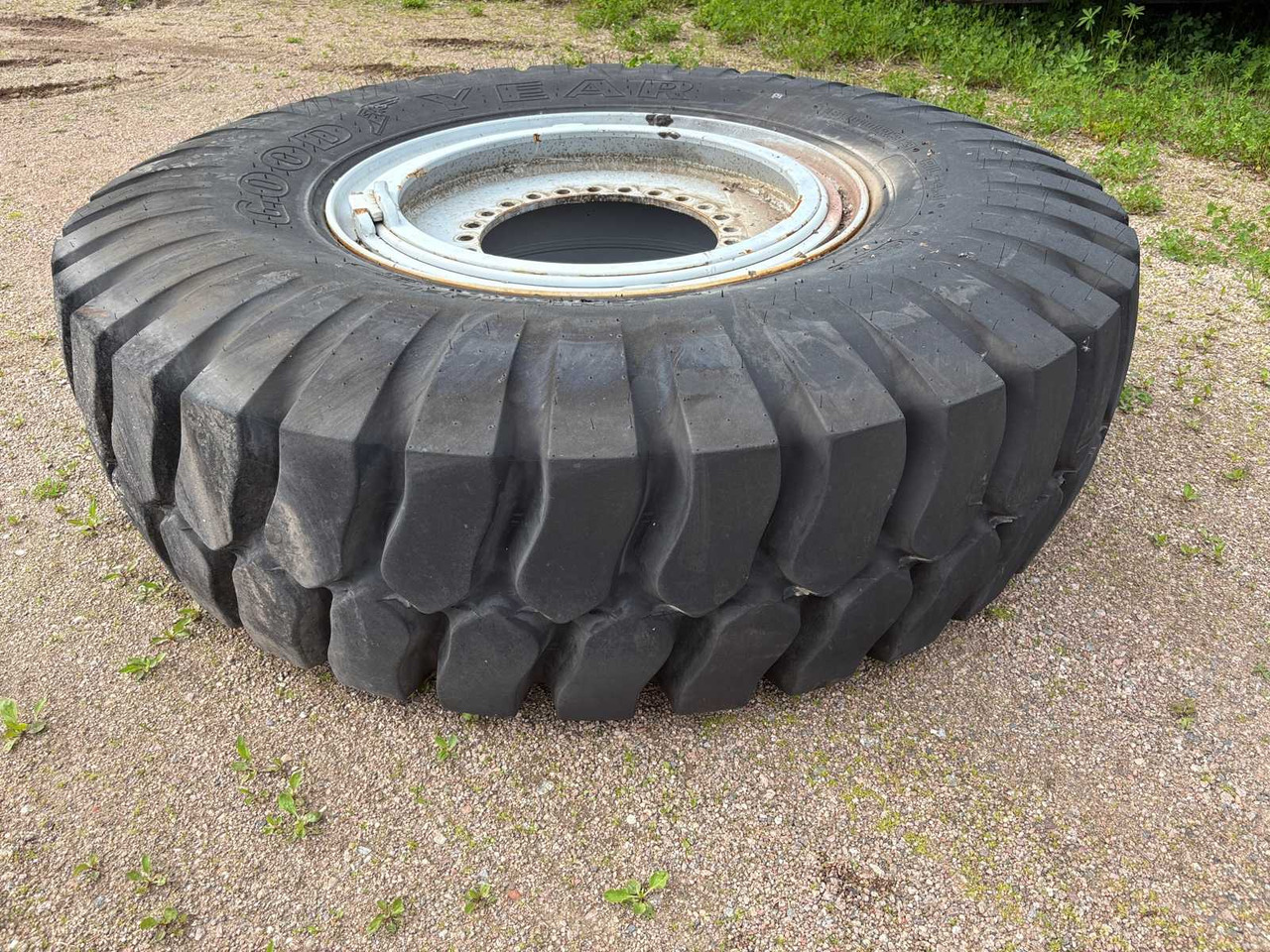 Tyre Goodyear 18.00 R33 1pc - Шина: фото 4 Tyre Goodyear 18.00 R33 1pc - Шина: фото 4