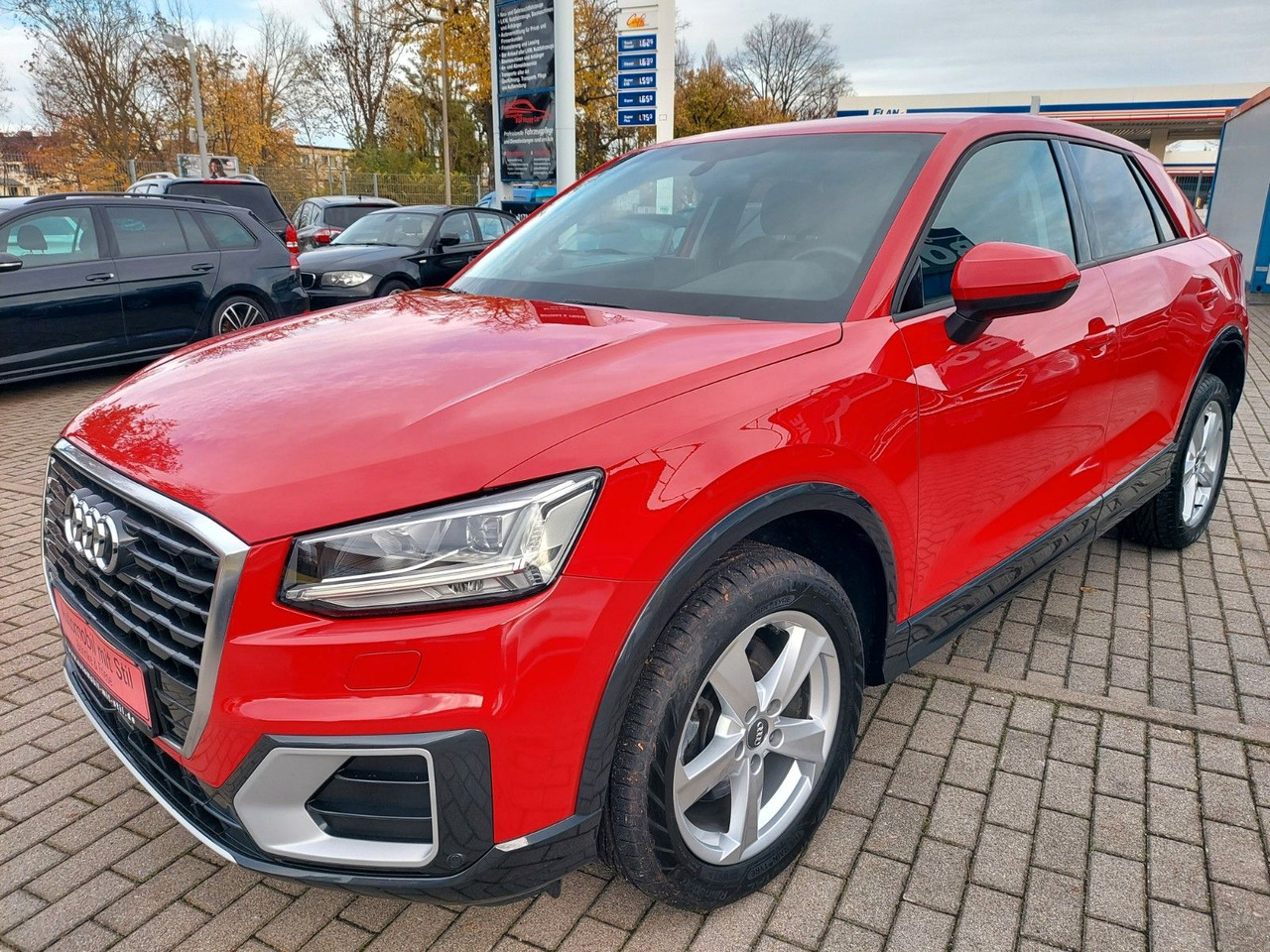 Audi Q2 40 TFSI quattro sport LED Leder Kamera AHK - Внедорожник: фото 5 Audi Q2 40 TFSI quattro sport LED Leder Kamera AHK - Внедорожник: фото 5