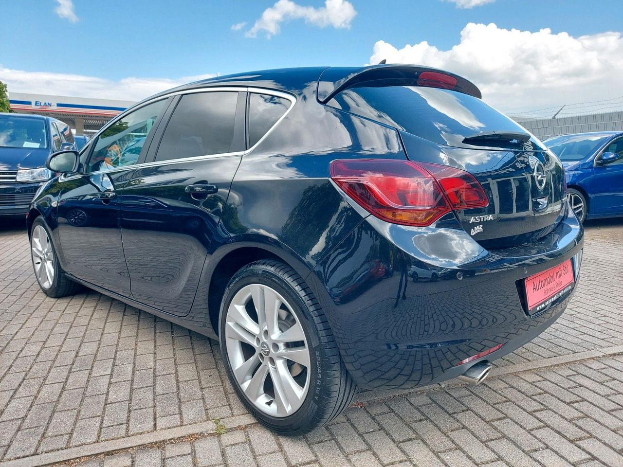 Opel Astra J Lim. 5-trg. Innovation Xenon Navi Sitzhe - Седан: фото 5 Opel Astra J Lim. 5-trg. Innovation Xenon Navi Sitzhe - Седан: фото 5