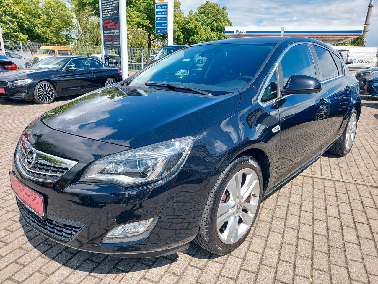 Opel Astra J Lim. 5-trg. Innovation Xenon Navi Sitzhe - Седан: фото 4 Opel Astra J Lim. 5-trg. Innovation Xenon Navi Sitzhe - Седан: фото 4