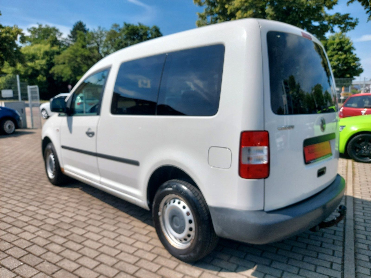 Volkswagen Caddy Kombi 1.9 Tdi Klima max. 5 Sitze AHK - Пассажирский фургон: фото 5 Volkswagen Caddy Kombi 1.9 Tdi Klima max. 5 Sitze AHK - Пассажирский фургон: фото 5