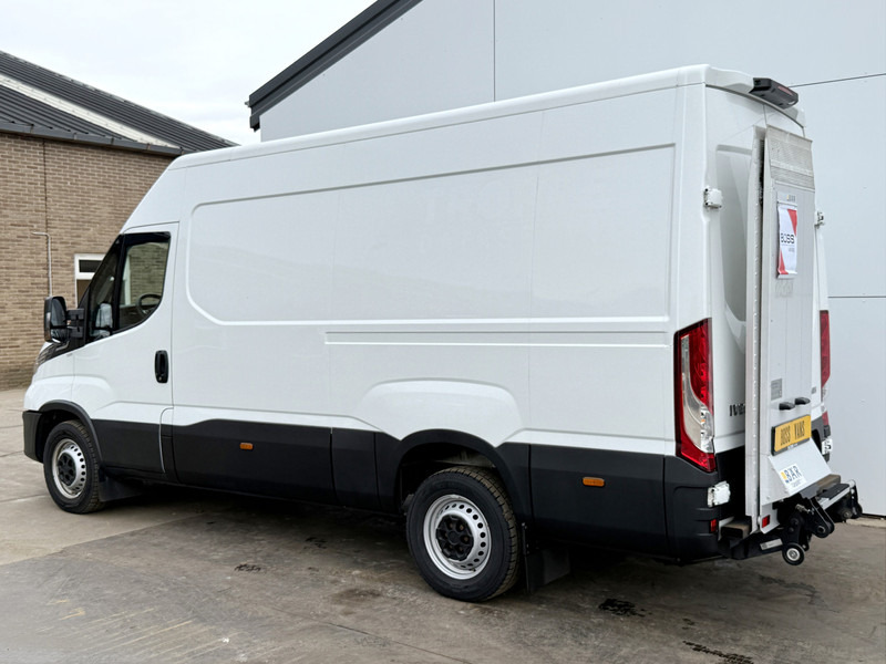 Iveco Daily 35S16 2.3 Laadklep Automaat LED Climate Control Cruise Control Camera Navigatie - Цельнометаллический фургон: фото 3 Iveco Daily 35S16 2.3 Laadklep Automaat LED Climate Control Cruise Control Camera Navigatie - Цельнометаллический фургон: фото 3