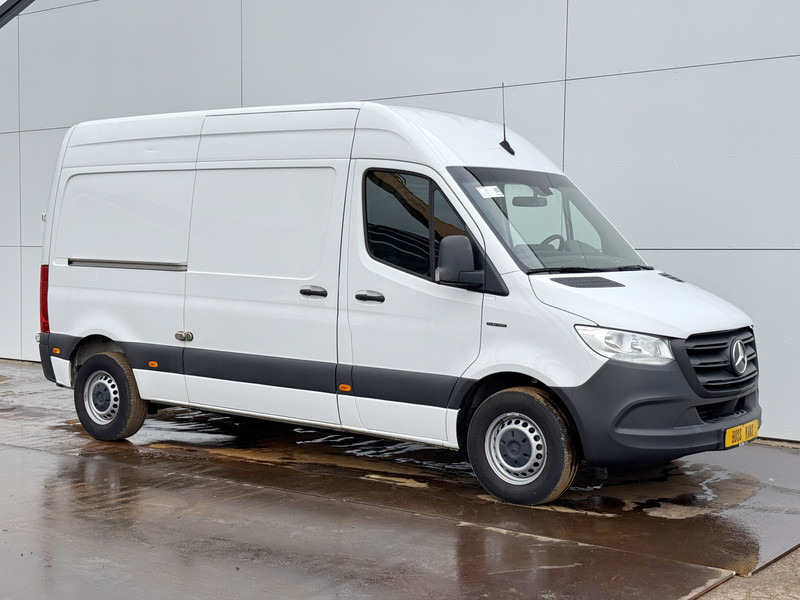 Mercedes-Benz eSprinter 112 L2H2 100% Elektrisch 55kWh 168km WLTP 80kw Snelladen Climate Control Camera Stoelverwarming - Цельнометаллический фургон, Электрический фургон: фото 4 Mercedes-Benz eSprinter 112 L2H2 100% Elektrisch 55kWh 168km WLTP 80kw Snelladen Climate Control Camera Stoelverwarming - Цельнометаллический фургон, Электрический фургон: фото 4
