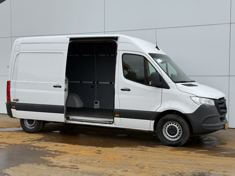 Mercedes-Benz eSprinter eSprinter 312 L2H2 100% Elektrisch 55kWh 168km WLTP 80kw Snelladen Climate Control Camera Stoelverwarming Laadkabel - Цельнометаллический фургон, Электрический фургон: фото 5 Mercedes-Benz eSprinter eSprinter 312 L2H2 100% Elektrisch 55kWh 168km WLTP 80kw Snelladen Climate Control Camera Stoelverwarming Laadkabel - Цельнометаллический фургон, Электрический фургон: фото 5