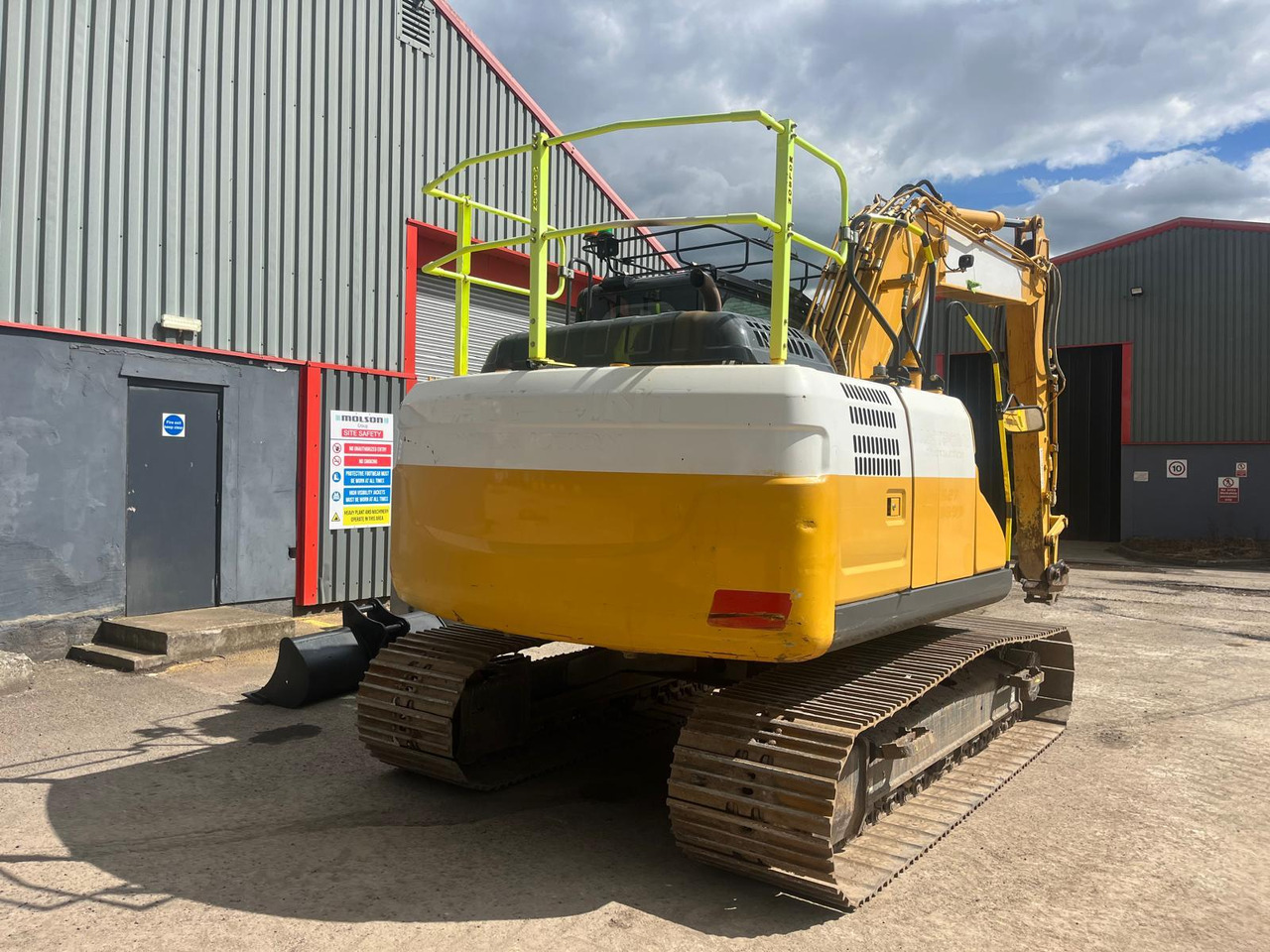 Kobelco SK130LC-11 - Гусеничный экскаватор: фото 5 Kobelco SK130LC-11 - Гусеничный экскаватор: фото 5