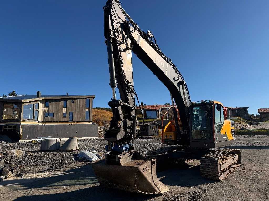 Volvo EC220EL - Гусеничный экскаватор: фото 5 Volvo EC220EL - Гусеничный экскаватор: фото 5