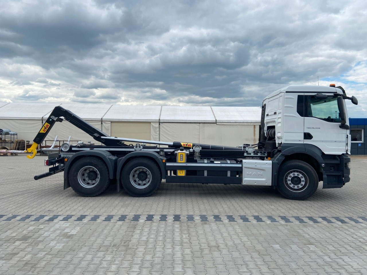 MAN TGS 26.440 6x4 Abrollkipper HYVA 20-60-S - Крюковой мультилифт: фото 4 MAN TGS 26.440 6x4 Abrollkipper HYVA 20-60-S - Крюковой мультилифт: фото 4