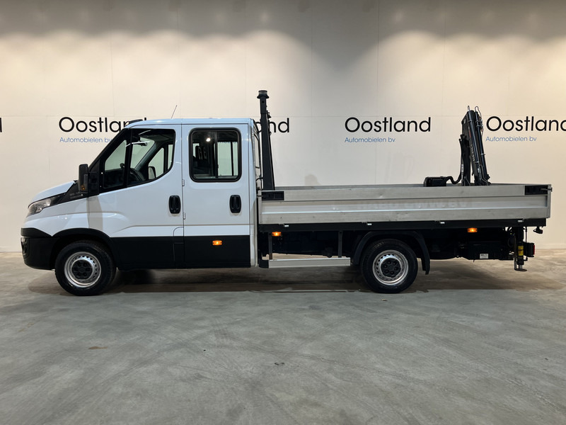 Iveco Daily 35S18D 3.0 375 Automaat Open Laadbak / Hiab Kraan / Euro 6 / Trekhaak 3500 KG / Airco / Camera / Navigatie / 3-Zits / 67.000 KM !! - Малотоннажный бортовой грузовик: фото 2 Iveco Daily 35S18D 3.0 375 Automaat Open Laadbak / Hiab Kraan / Euro 6 / Trekhaak 3500 KG / Airco / Camera / Navigatie / 3-Zits / 67.000 KM !! - Малотоннажный бортовой грузовик: фото 2