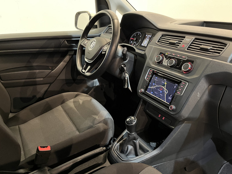 Volkswagen Caddy 2.0 TDI L1H1 BMT Highline / Euro 6 / Airco / Cruise Control / CarPlay / Trekhaak / PDC / Navigatie - Легковой фургон: фото 3 Volkswagen Caddy 2.0 TDI L1H1 BMT Highline / Euro 6 / Airco / Cruise Control / CarPlay / Trekhaak / PDC / Navigatie - Легковой фургон: фото 3