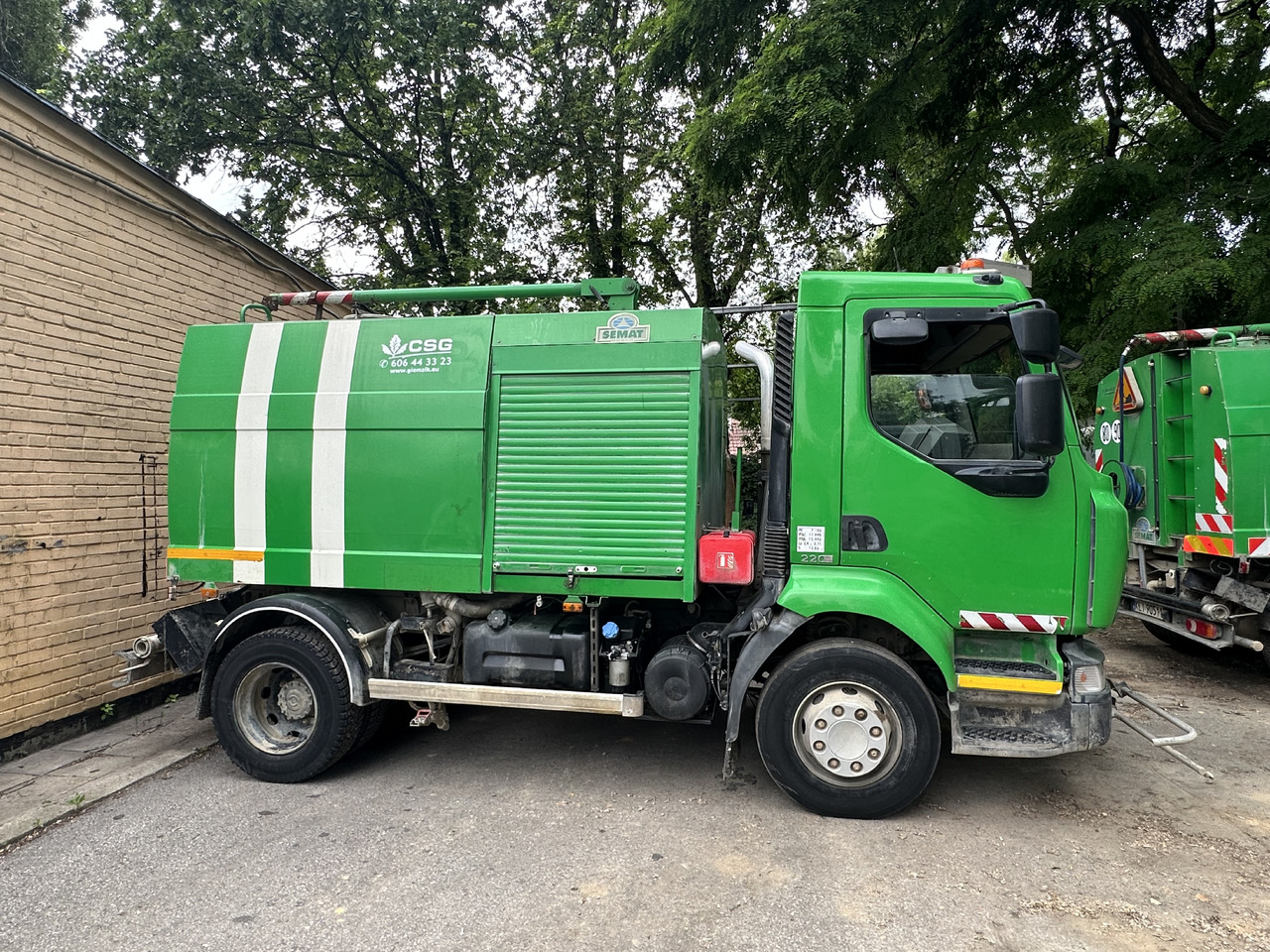 Renault Midlum Semat streetwasher water truck Laveuse 4500l schemmfahrzeug - Подметально-уборочная машина: фото 3 Renault Midlum Semat streetwasher water truck Laveuse 4500l schemmfahrzeug - Подметально-уборочная машина: фото 3