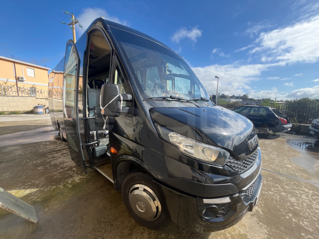Iveco Daily - Туристический автобус: фото 1 Iveco Daily - Туристический автобус: фото 1