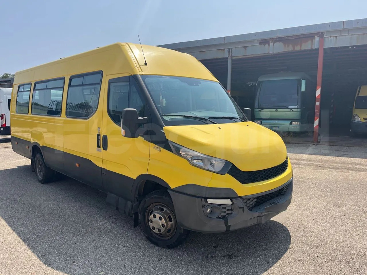 Iveco Daily - Школьный автобус: фото 1 Iveco Daily - Школьный автобус: фото 1