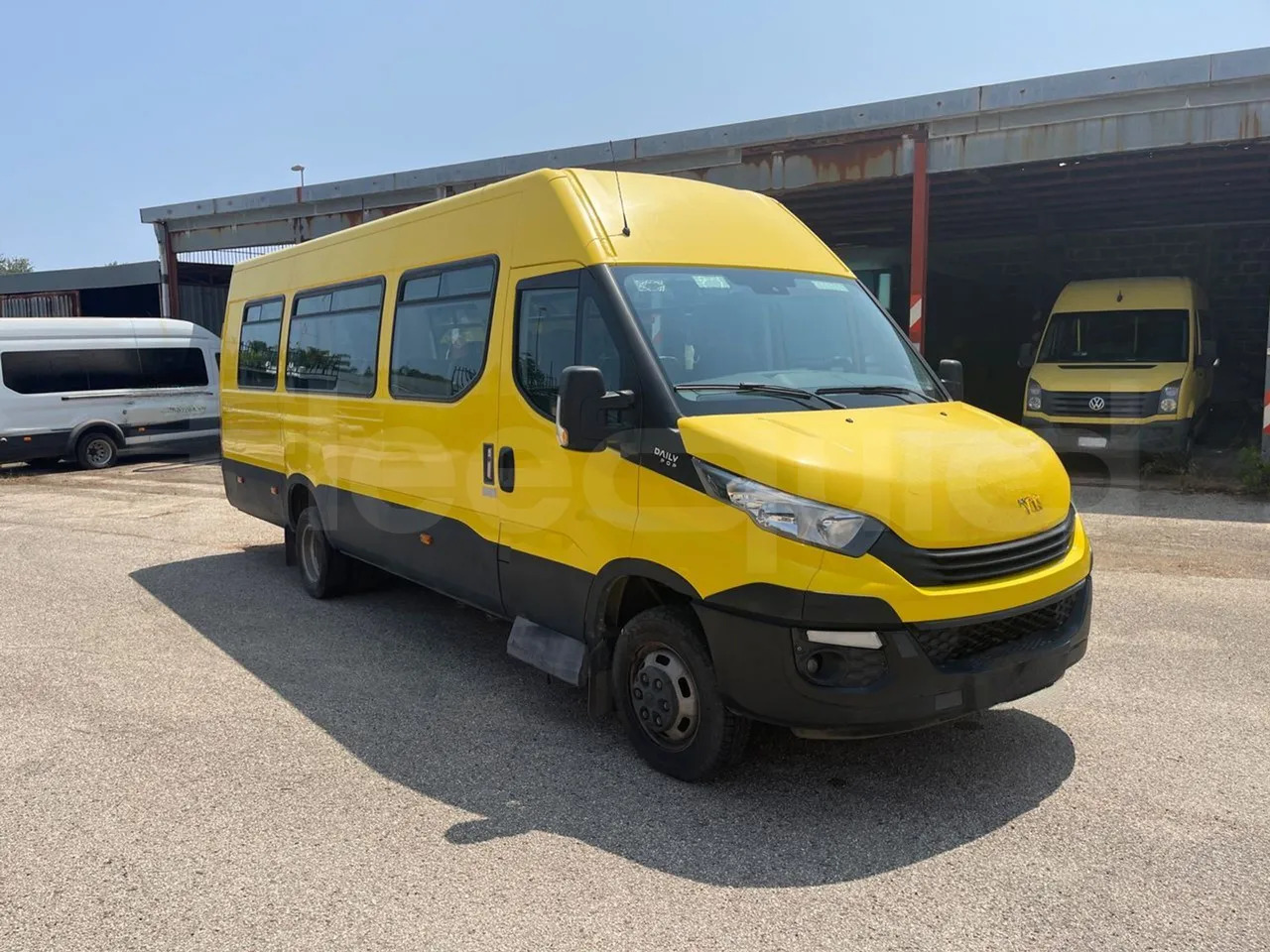 Iveco Daily - Школьный автобус: фото 1 Iveco Daily - Школьный автобус: фото 1