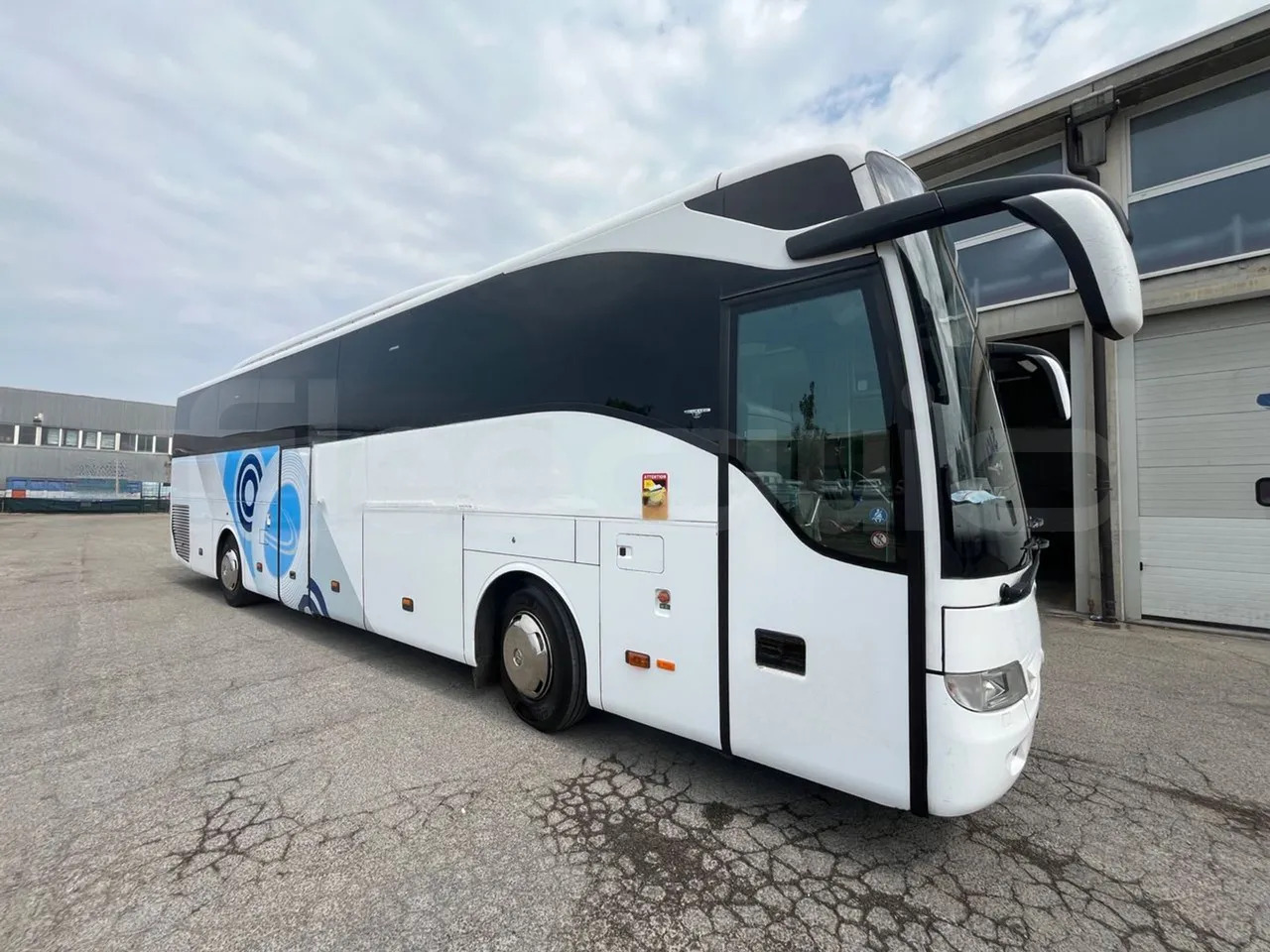 Mercedes-Benz Tourismo - Туристический автобус: фото 1 Mercedes-Benz Tourismo - Туристический автобус: фото 1