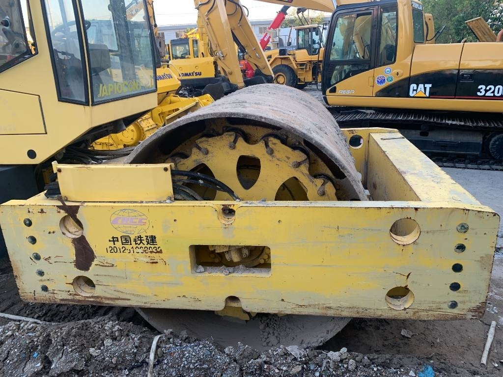 Bomag BW 225 D-3 - Дорожный каток: фото 5 Bomag BW 225 D-3 - Дорожный каток: фото 5