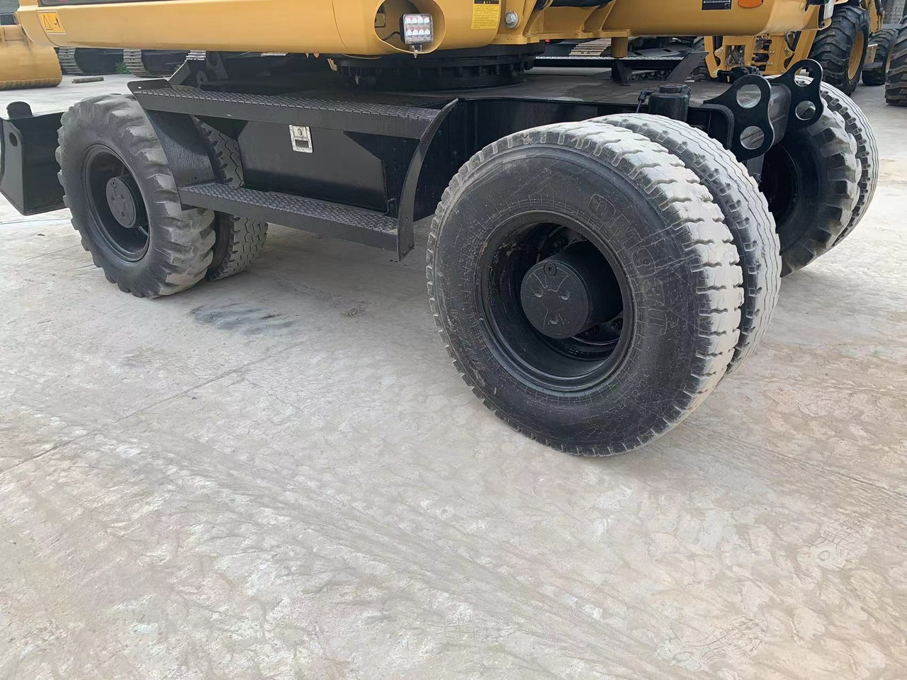 CATERPILLAR 315D - Колёсный экскаватор: фото 5 CATERPILLAR 315D - Колёсный экскаватор: фото 5