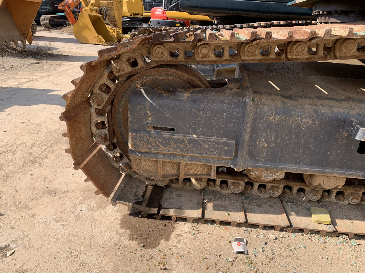 KOBELCO SK210LC-8 - Гусеничный экскаватор: фото 2 KOBELCO SK210LC-8 - Гусеничный экскаватор: фото 2