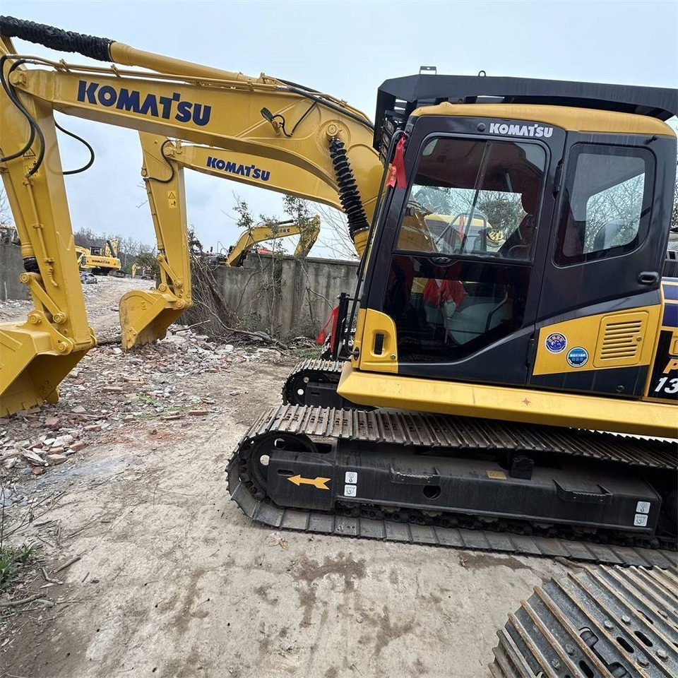 Komatsu PC 130-7 - Гусеничный экскаватор: фото 1 Komatsu PC 130-7 - Гусеничный экскаватор: фото 1
