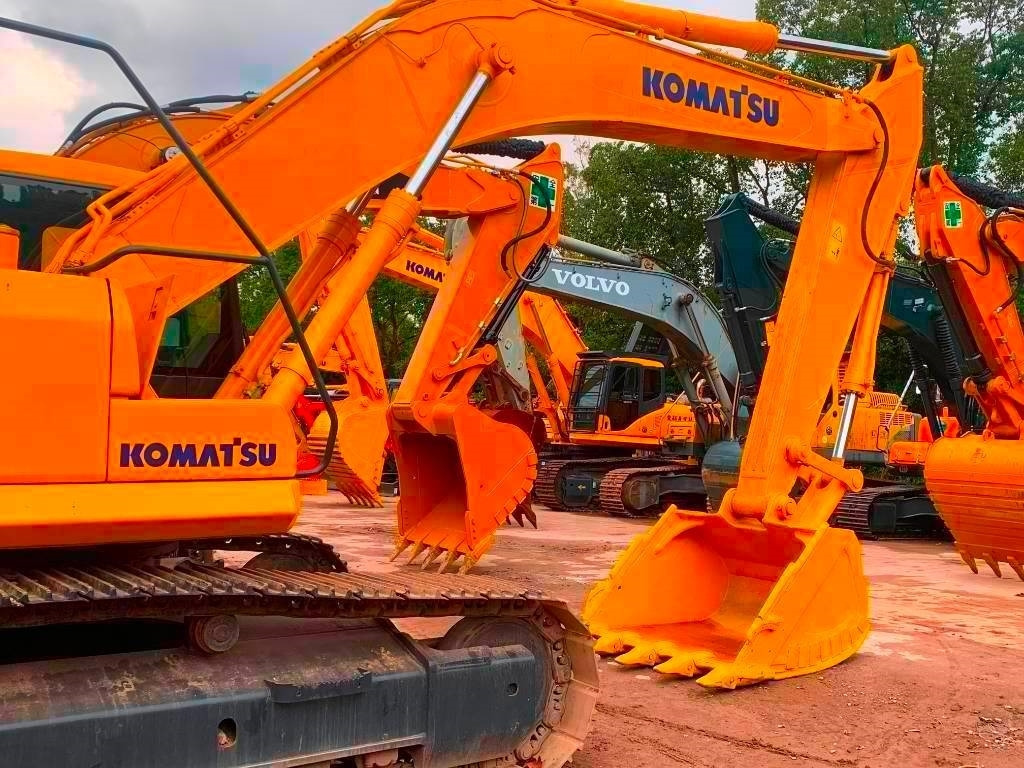 Komatsu PC 350-7 - Гусеничный экскаватор: фото 2 Komatsu PC 350-7 - Гусеничный экскаватор: фото 2