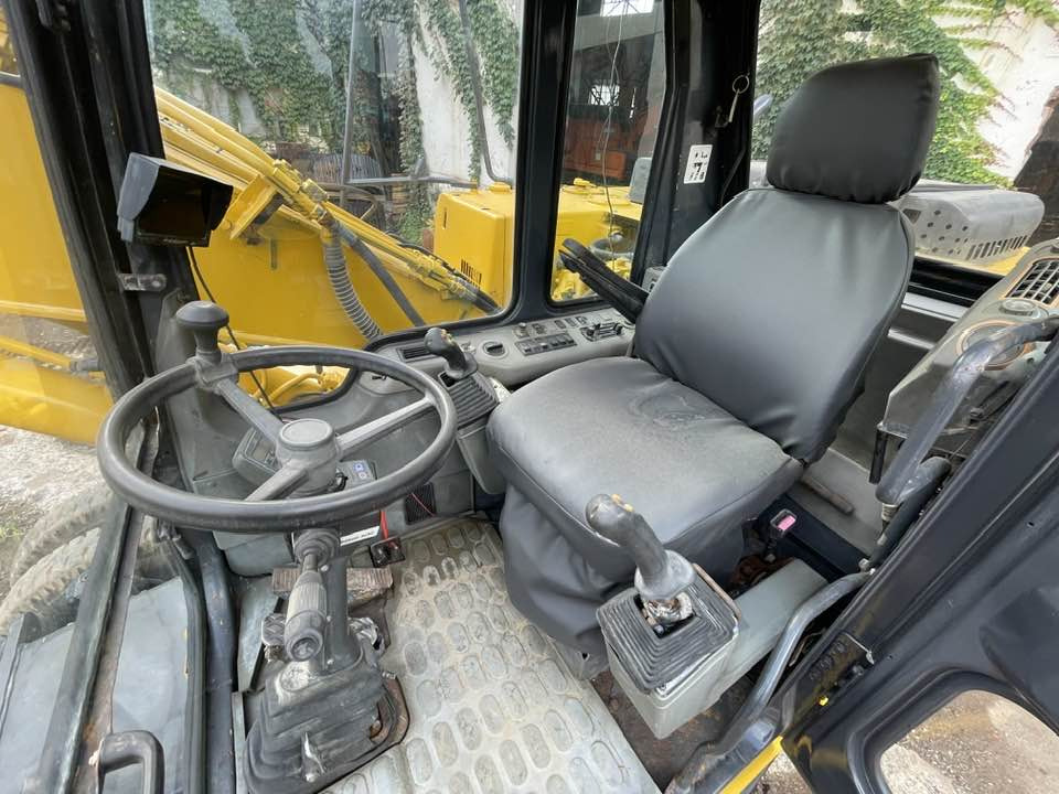 Komatsu PC160LC - Колёсный экскаватор: фото 5 Komatsu PC160LC - Колёсный экскаватор: фото 5
