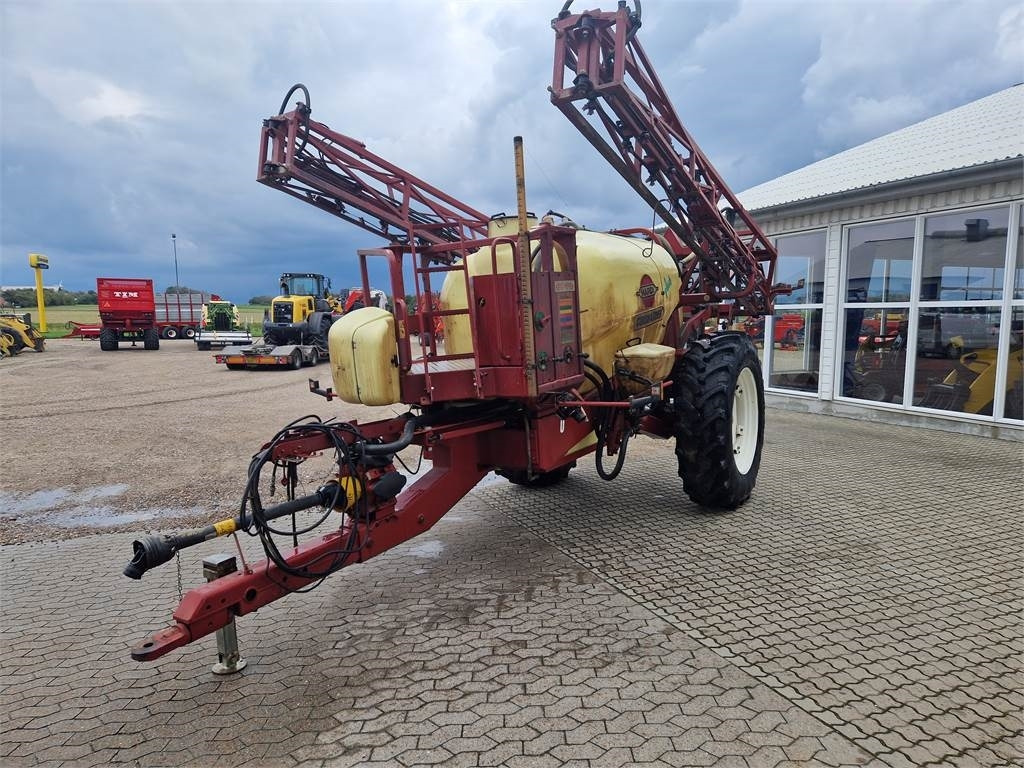 Hardi COMMANDER 4200L - Прицепной опрыскиватель: фото 2 Hardi COMMANDER 4200L - Прицепной опрыскиватель: фото 2