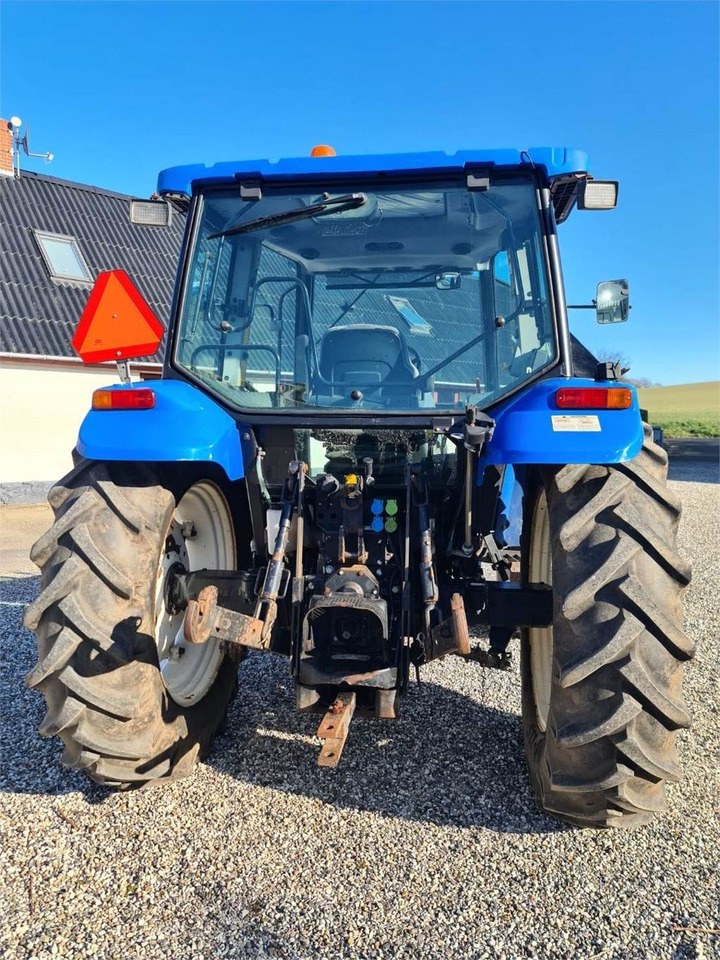 New Holland TL100-4WD - Трактор: фото 4 New Holland TL100-4WD - Трактор: фото 4