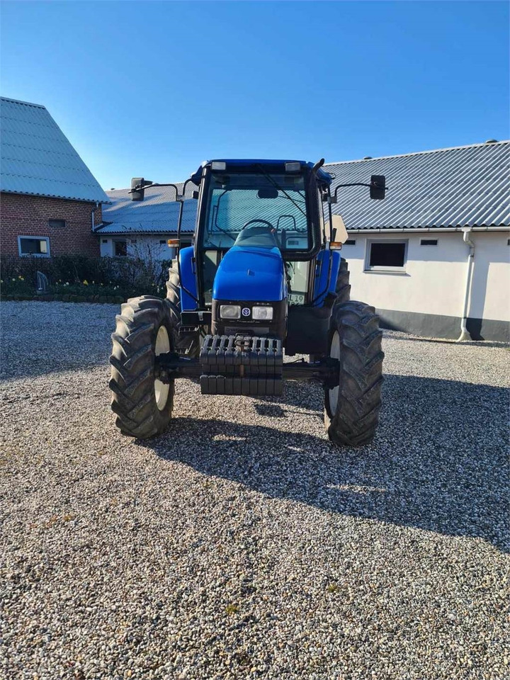 New Holland TL100-4WD - Трактор: фото 5 New Holland TL100-4WD - Трактор: фото 5