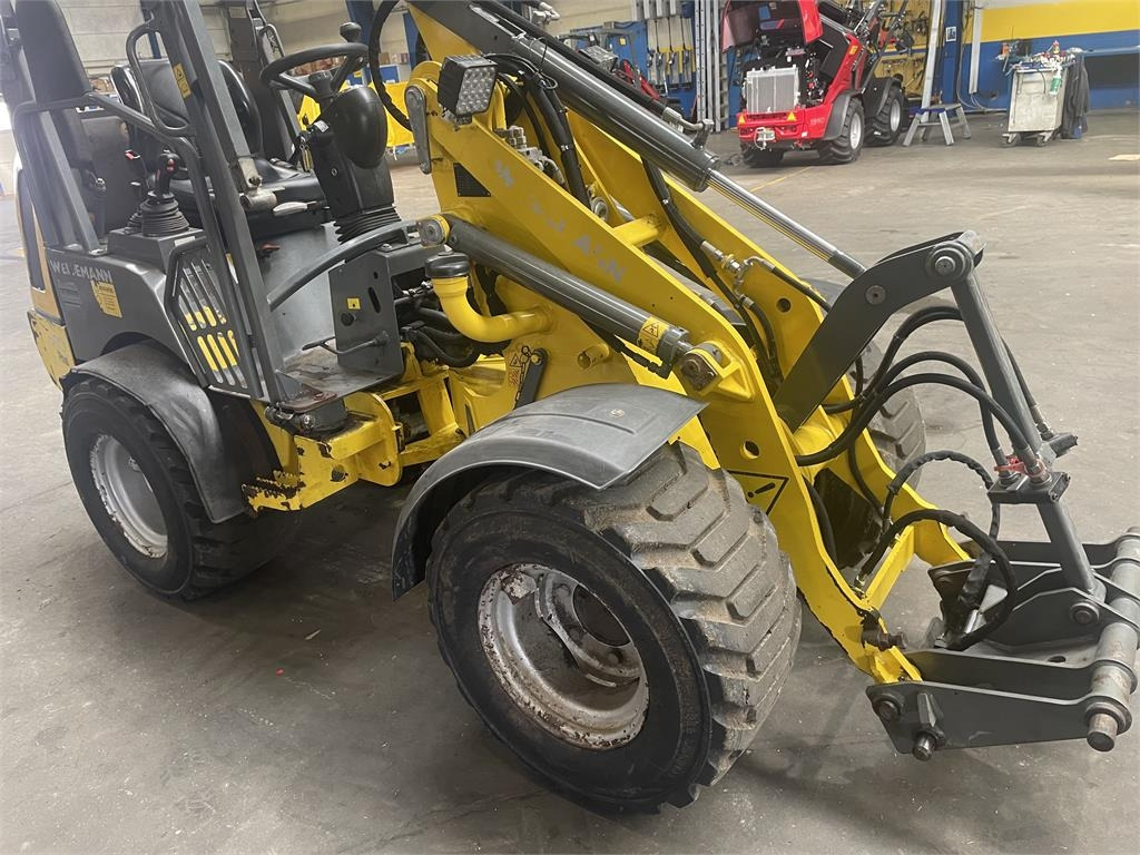 Weidemann 1280 PLUS 35HK - Компактный фронтальный погрузчик: фото 3 Weidemann 1280 PLUS 35HK - Компактный фронтальный погрузчик: фото 3