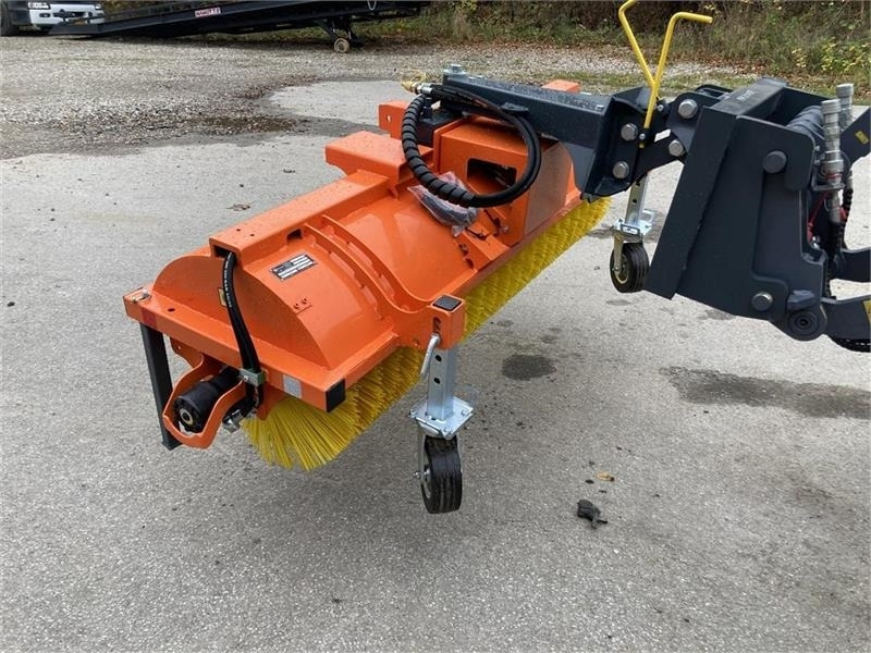 - - - J-Maskiner 180 - Щетка: фото 1 - - - J-Maskiner 180 - Щетка: фото 1