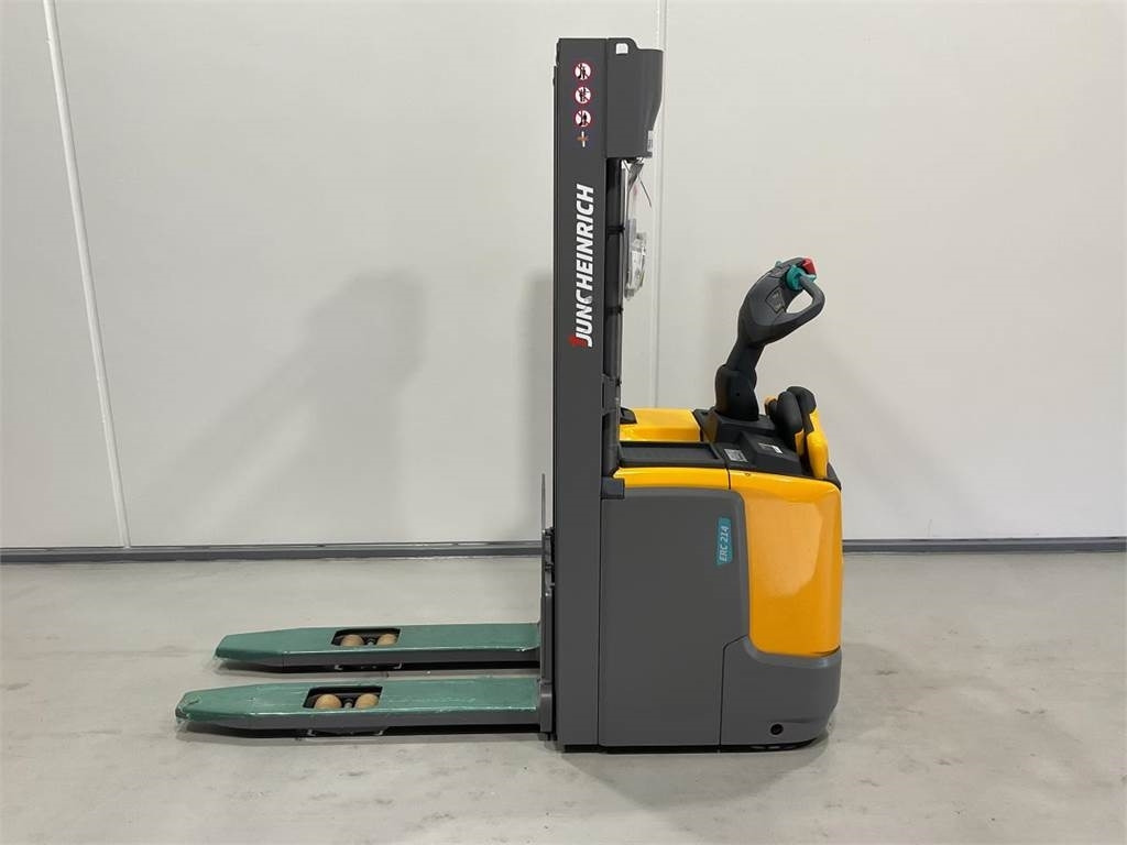 Jungheinrich ERC 214 - Штабелер: фото 3 Jungheinrich ERC 214 - Штабелер: фото 3