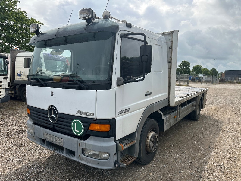 Mercedes-Benz Atego 1228 4x2 - Грузовик бортовой/ Платформа: фото 1 Mercedes-Benz Atego 1228 4x2 - Грузовик бортовой/ Платформа: фото 1