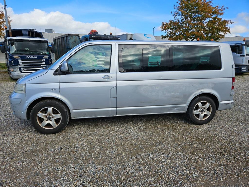 Volkswagen Caravelle 2,5 TDi 130 lang 10prs 5d - Легковой автомобиль: фото 2 Volkswagen Caravelle 2,5 TDi 130 lang 10prs 5d - Легковой автомобиль: фото 2