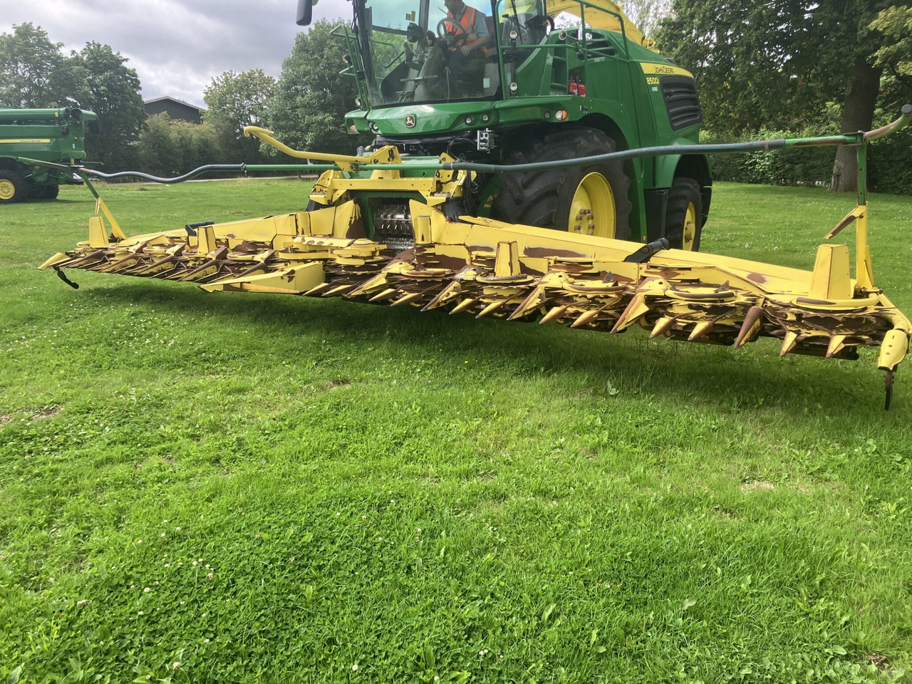John Deere 390 Plus - Жатка кукурузная: фото 1 John Deere 390 Plus - Жатка кукурузная: фото 1