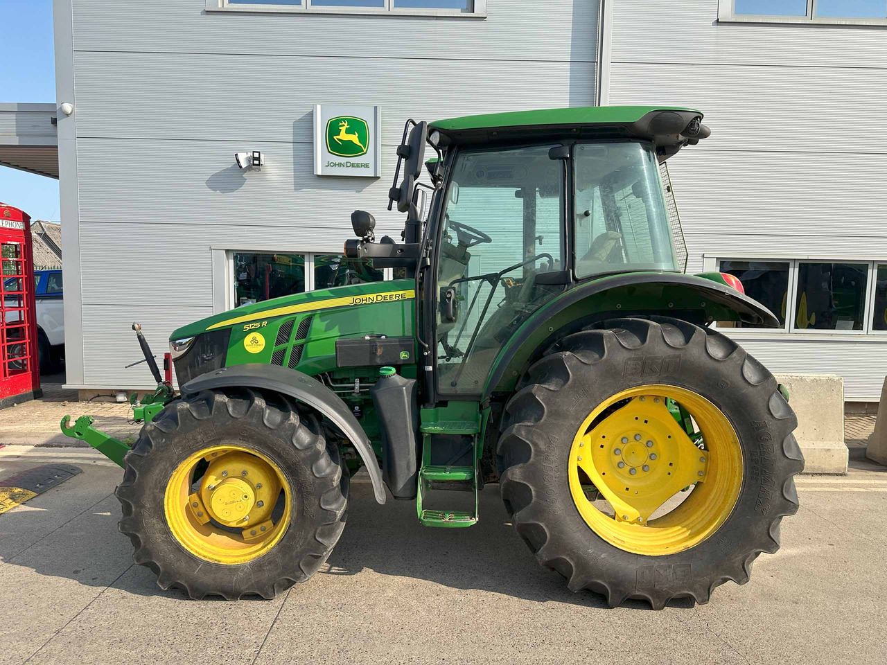 John Deere 5125R - Трактор: фото 2 John Deere 5125R - Трактор: фото 2