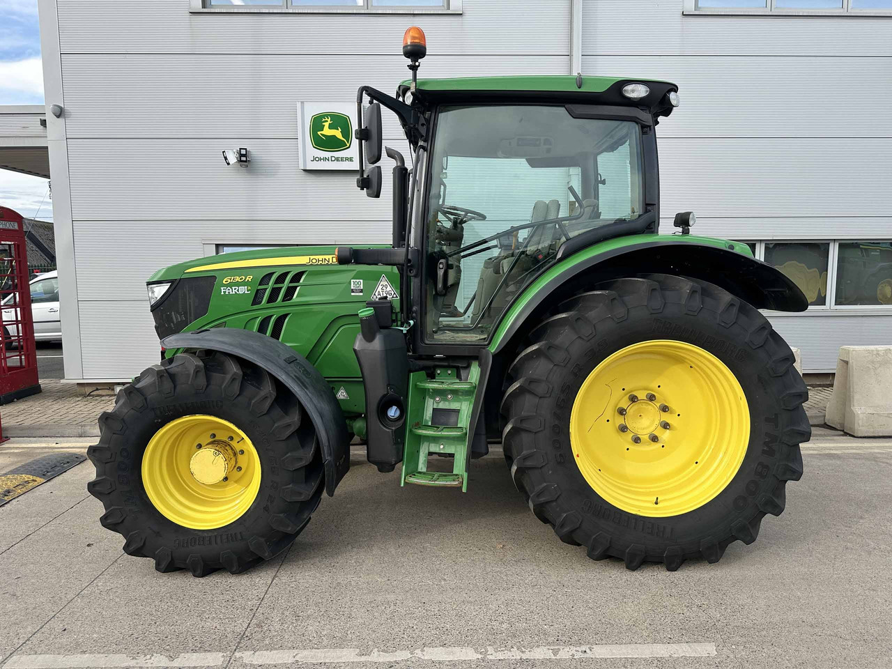 John Deere 6130R - Трактор: фото 3 John Deere 6130R - Трактор: фото 3