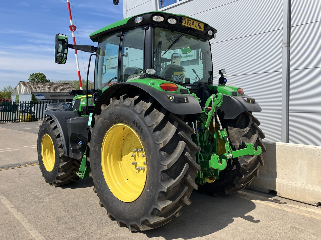John Deere 6R 150 - Трактор: фото 3 John Deere 6R 150 - Трактор: фото 3