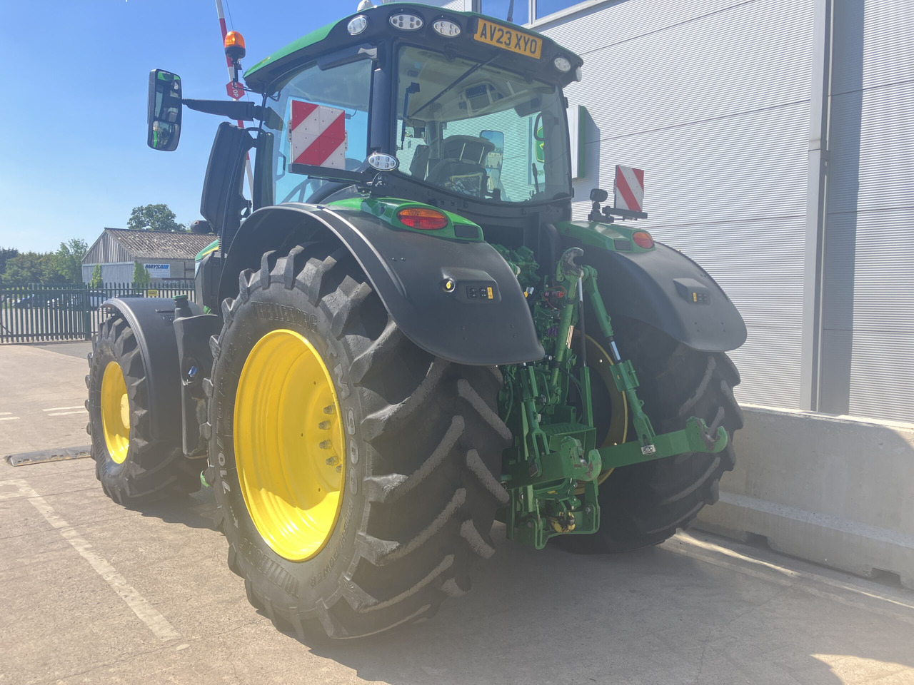 John Deere 6R 250 - Трактор: фото 3 John Deere 6R 250 - Трактор: фото 3